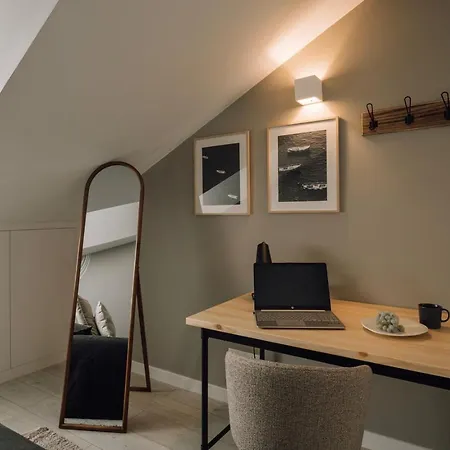 Netunno - 3 Bedrooms And Terrace In Arroios *