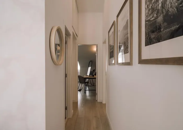 Апартаменти Netunno - 3 Bedrooms And Terrace In Arroios *