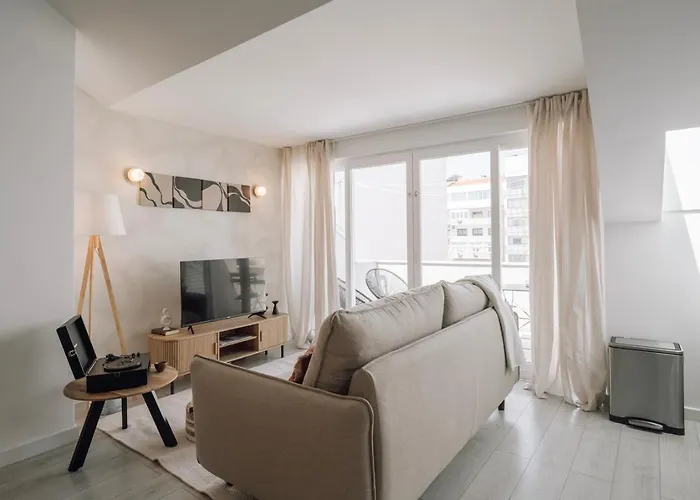 Netunno - 3 Bedrooms And Terrace In Arroios Лісабон